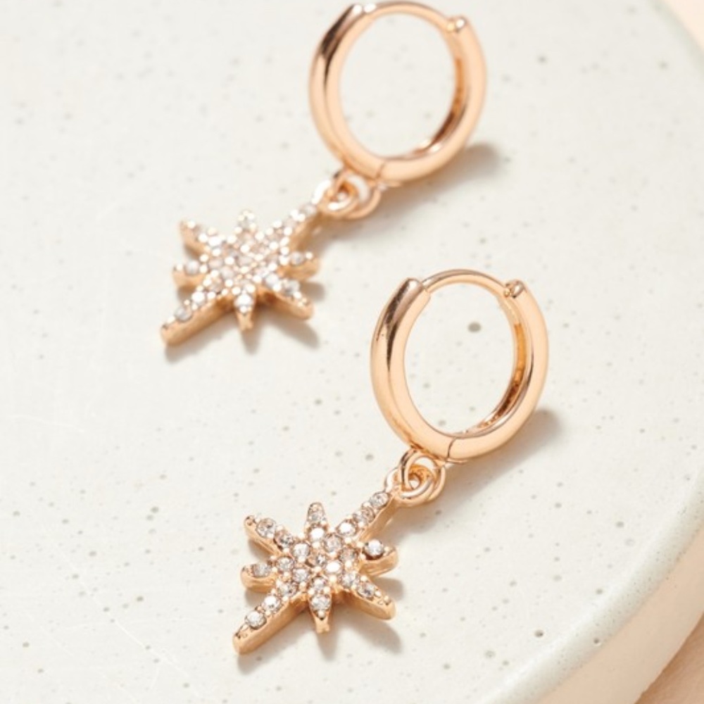 gold tone northern star hoop earrings rhinestones - Picture 1 of 3